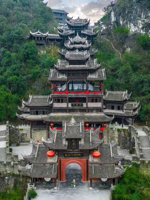 重庆周边前十必去景点，重庆周边前十景点推荐