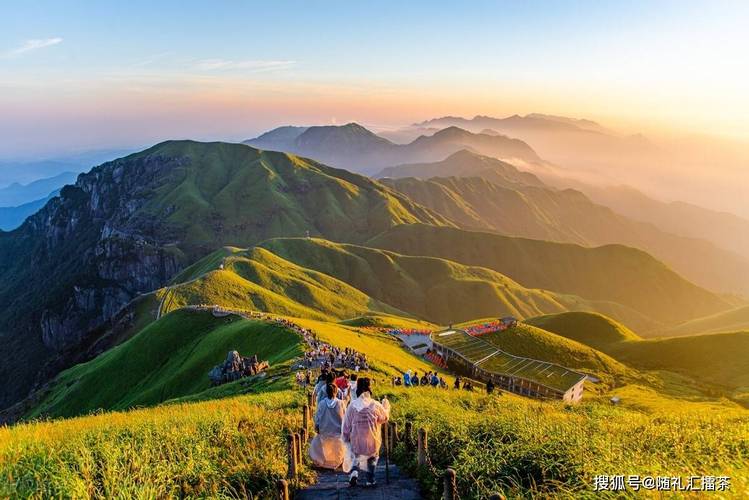 全国旅游景点推荐？国内旅游必去前十景点推荐？