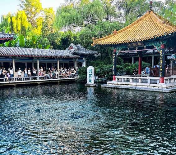 济南趵突泉图片，济南趵突泉图片 风景区？