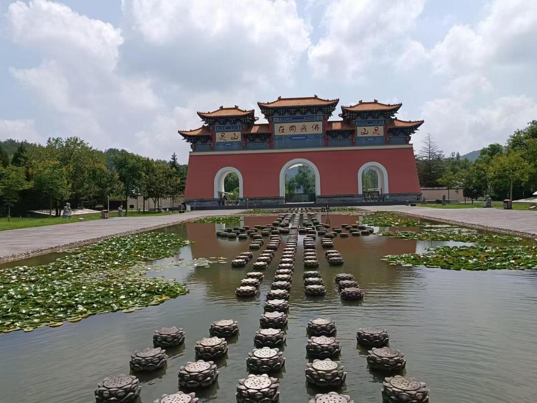 信阳旅游景点大全，信阳旅游景点大全排名？